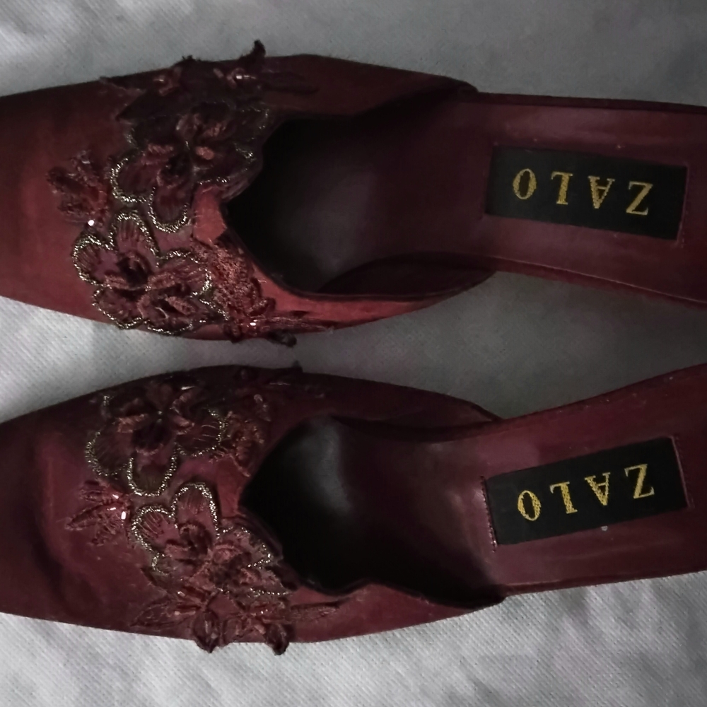 Zalo Women's Deep Red Floral Mules